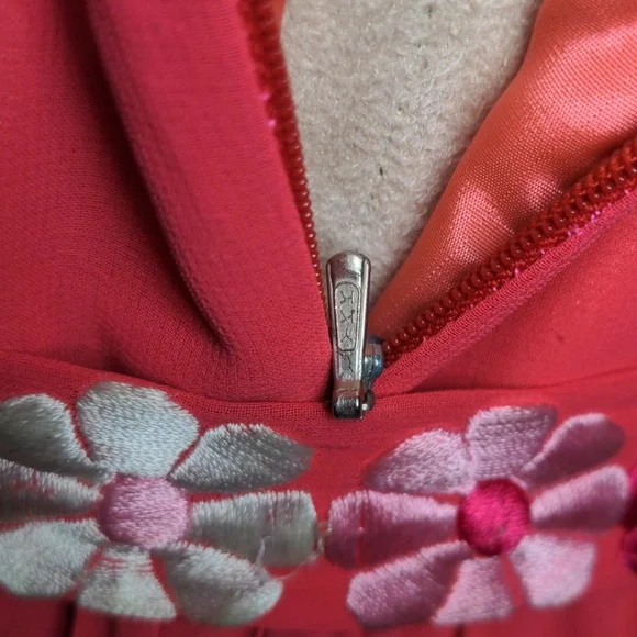 Vintage 60s Pink Embroidered Daisy Maxi Dress Bishop Sleeves XS/Small - Picture 12 of 13